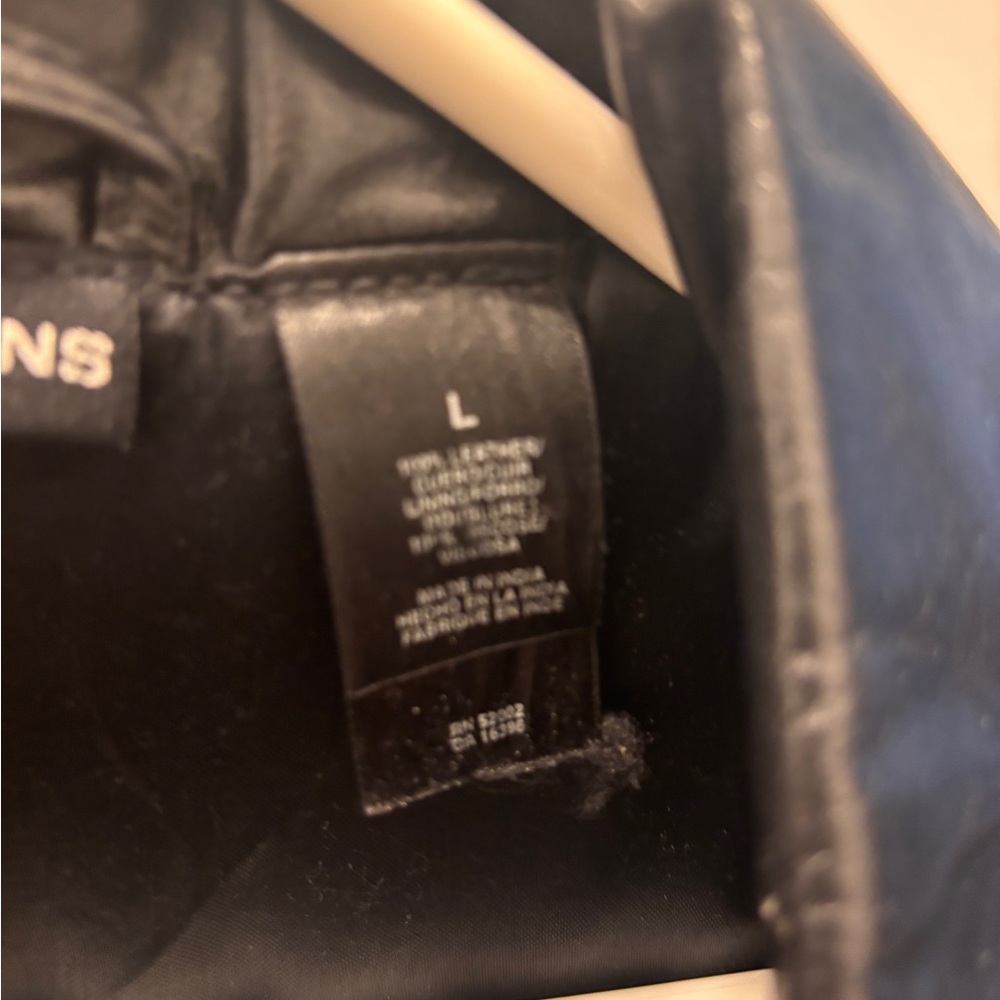 DKNY vintage  Black 100% Leather Jacket - Picture 5 of 9
